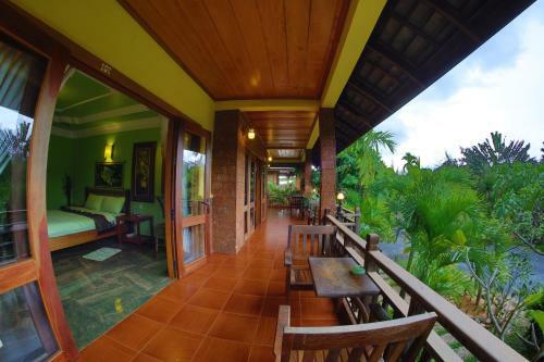 Natural Bungalows