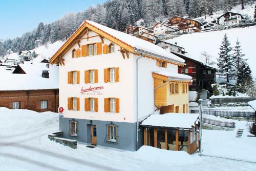 Albergue Snowfun Boardercamp Laax