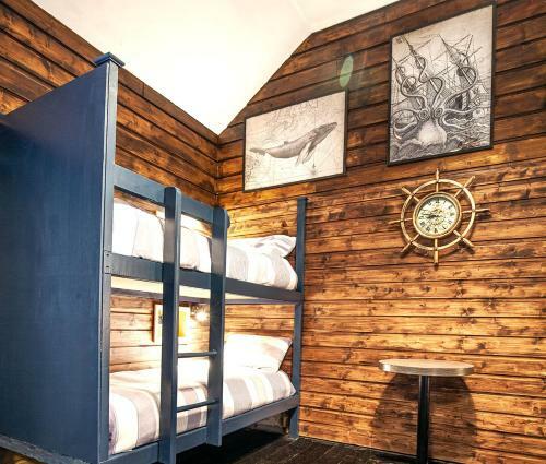 The Valley House Hostel & Bar