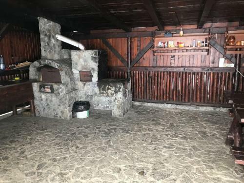 Hostal Pensiunea Cerbul Carpatin