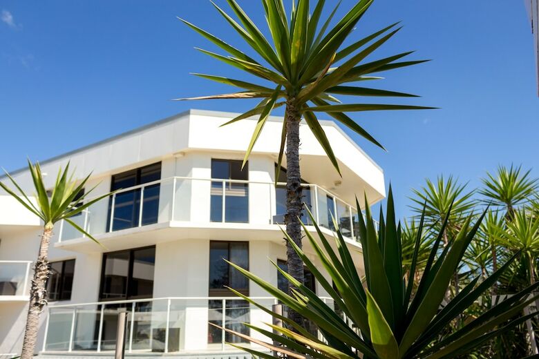 Aparthotel Bayview Beachfront Apartments