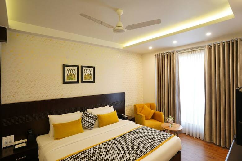 Rockland Hotel, C.r Park