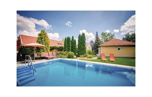 Holiday Home Z�ldfa U.-budakal�sz