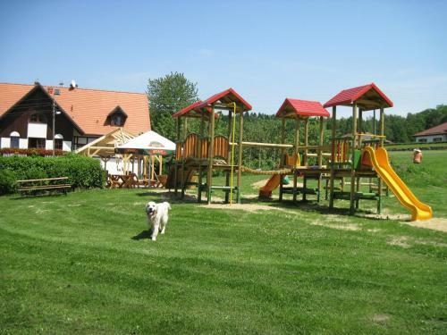 Hostal Go?ciniec Nowa Wioska