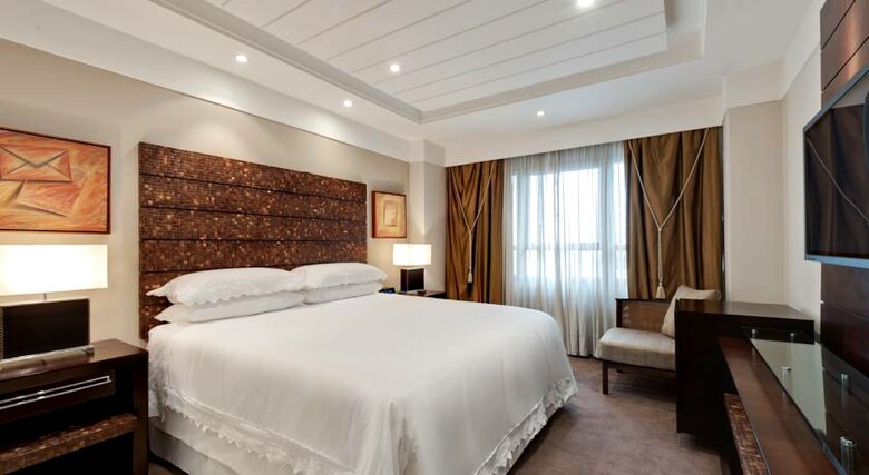 Hotel Four Points By Sheraton Curitiba