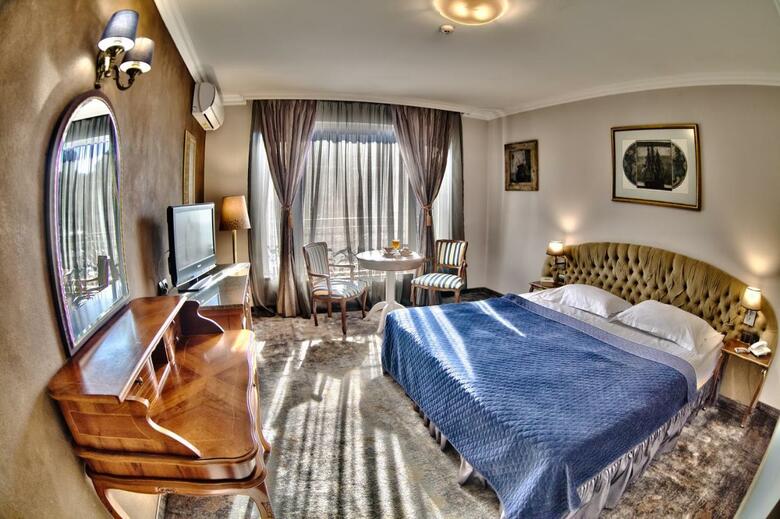 Hotel Meg-lozenetz