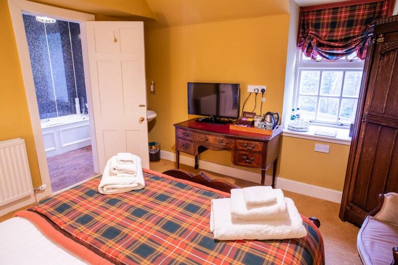 Agroturismo Dalmunzie Castle Hotel