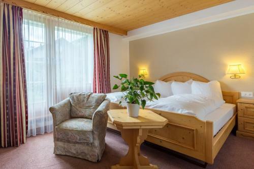 Bellaval Hotel & Restaurant