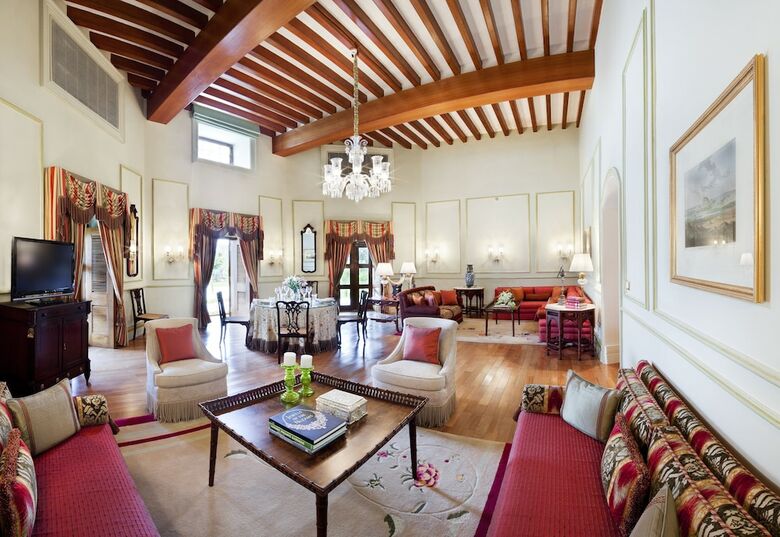 Hotel Taj Falaknuma Palace