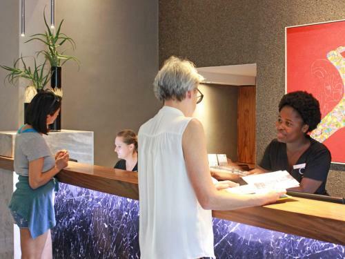 Hostal Leeuwenvoet House