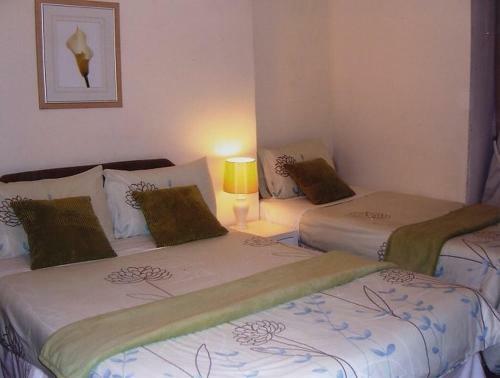 Hostal Citadel House Hotel