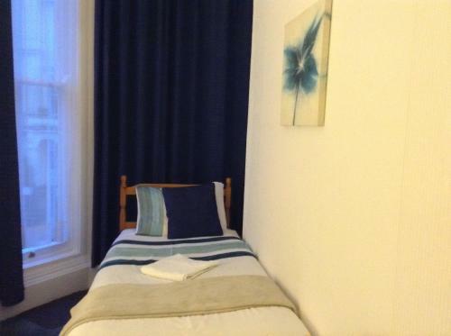 Hostal Citadel House Hotel
