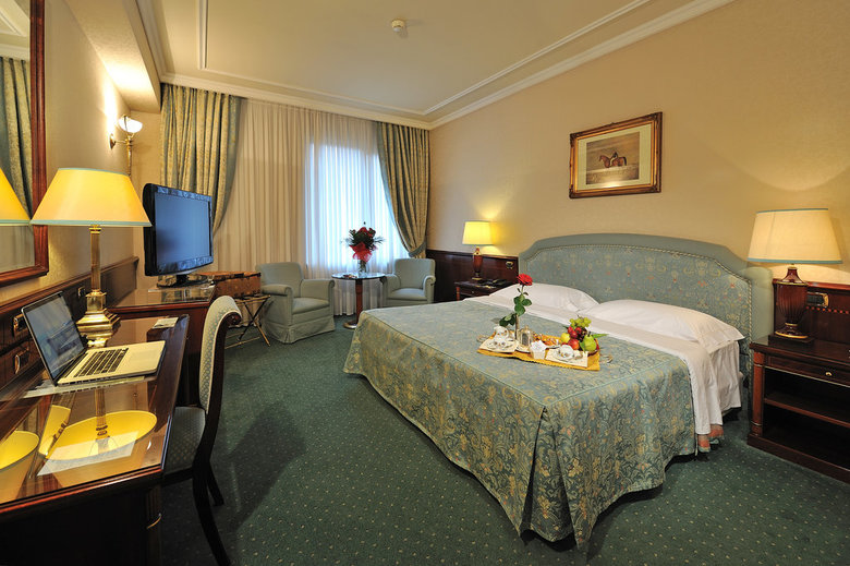 Royal Hotel Carlton