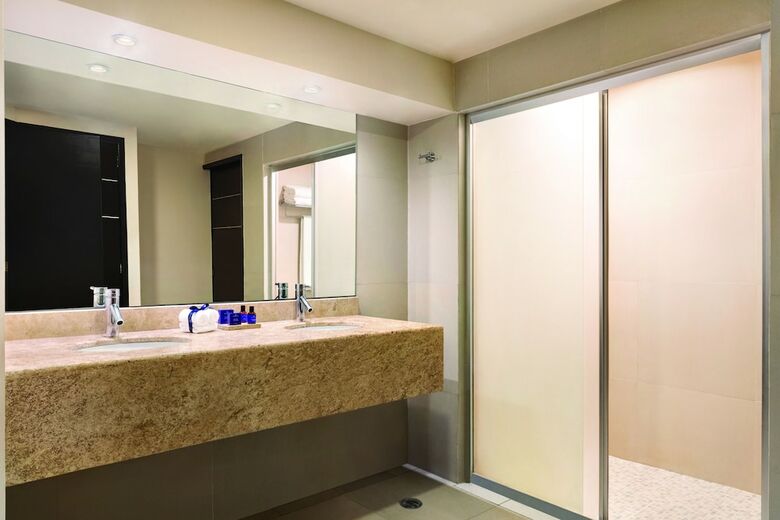 Hotel Seadust Cancun Family Resort