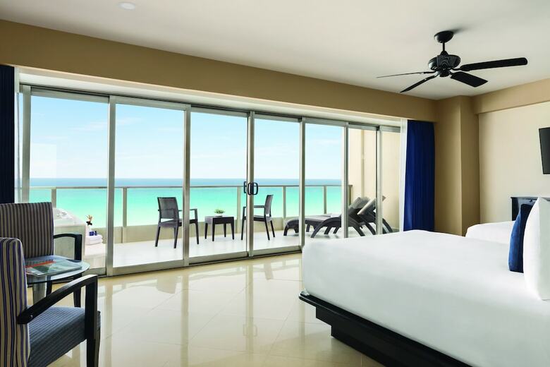 Hotel Seadust Cancun Family Resort