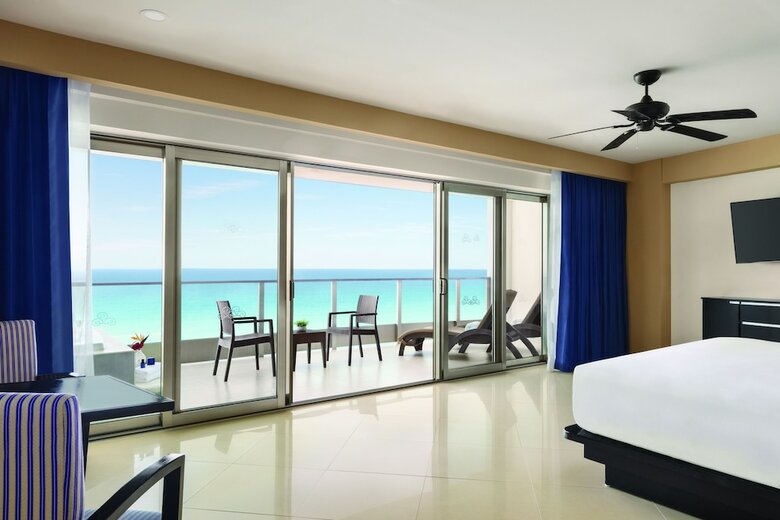 Hotel Seadust Cancun Family Resort