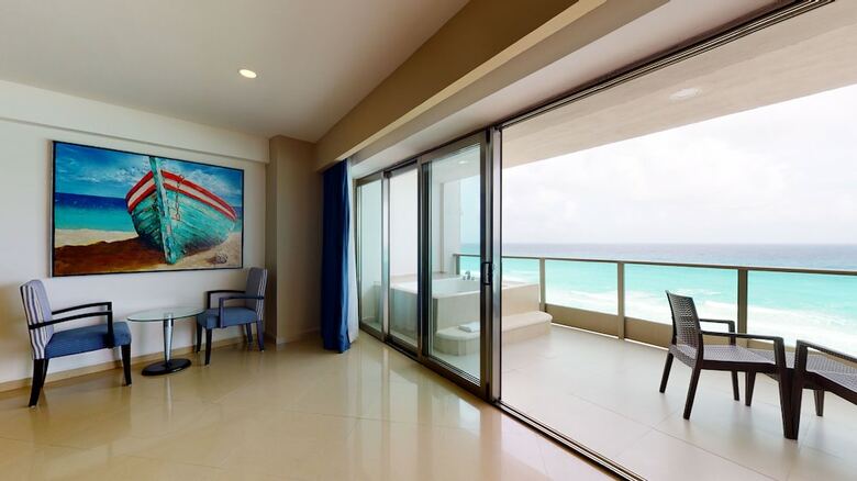 Hotel Seadust Cancun Family Resort
