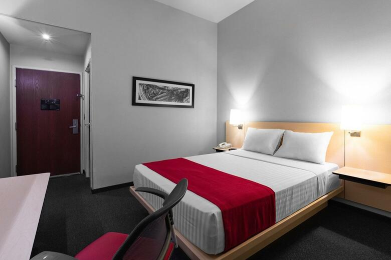 Hotel City Express Guadalajara Expo
