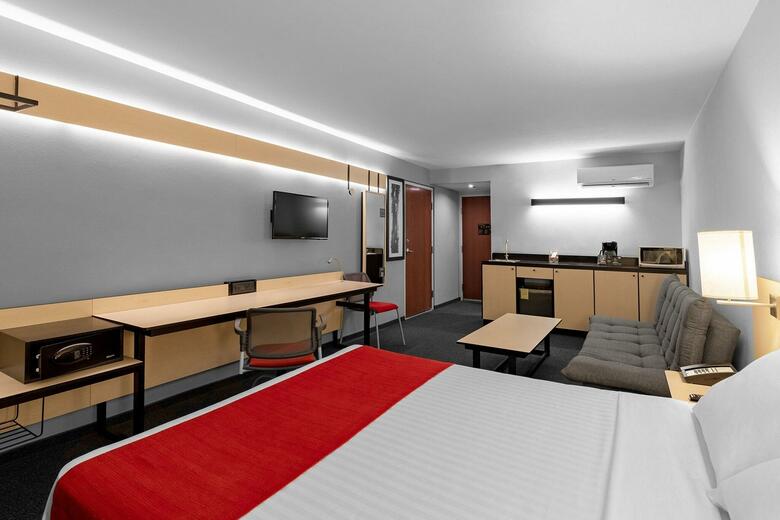 Hotel City Express Guadalajara Expo
