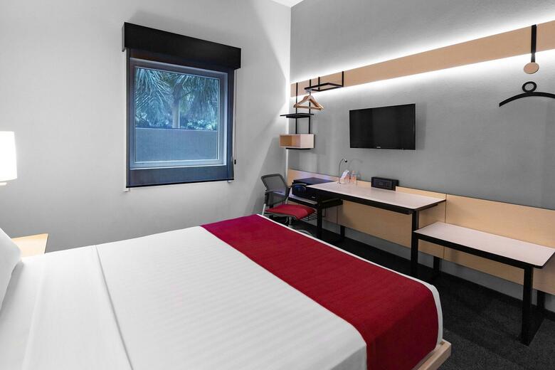 Hotel City Express Guadalajara Expo
