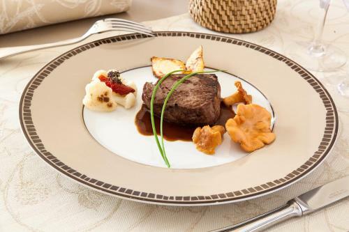 Hotel Logis H�tel Du Pont Neuf