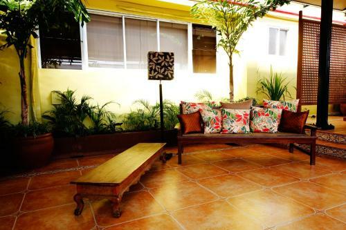 Hotel Casa Pura Inn And Suites