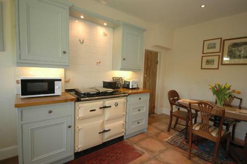 Warre Cottage