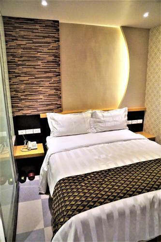 Dahshin Hotel