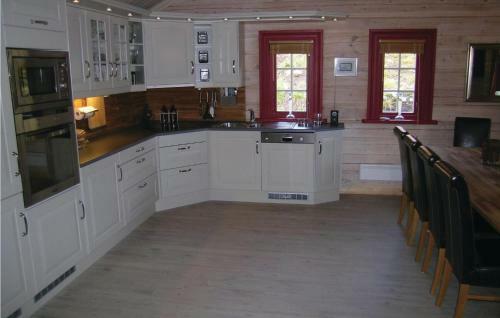 Holiday Home Ikornnes Elvebu