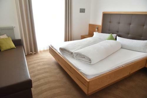 Hostal Pension Gasthof Haselstaude