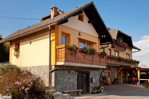 Apartamentos Tourist Farm ?krbina