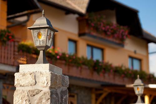 Apartamentos Tourist Farm ?krbina