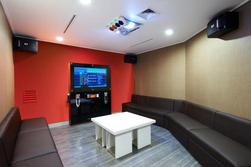 Hotel Hanwha Resort Sanjeong Lake