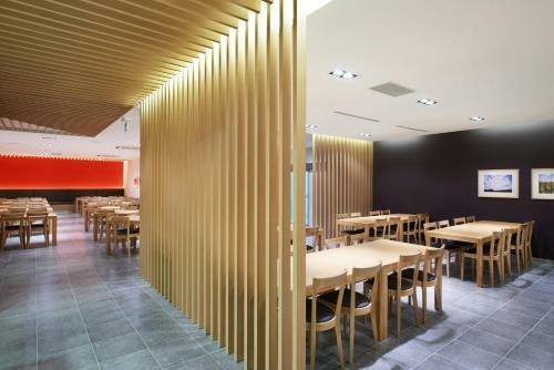 Hotel Hanwha Resort Sanjeong Lake