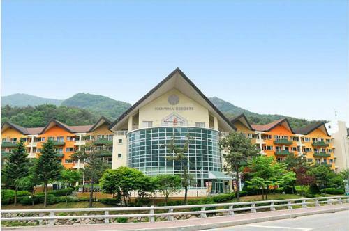 Hotel Hanwha Resort Sanjeong Lake