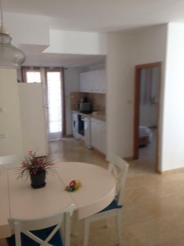 Apartamento Andromeda Hill Holiday Suites