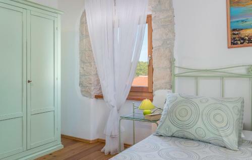 Hostal Holiday Home Peresiji 81
