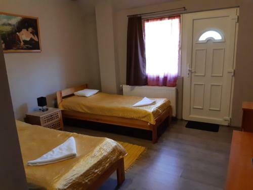 Hostal Z Fogad�