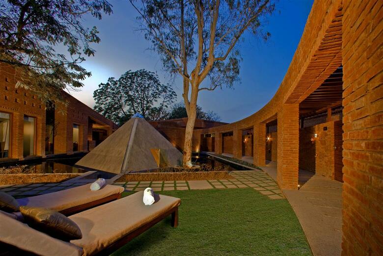 Hotel The Westin Sohna Resorts & Spa