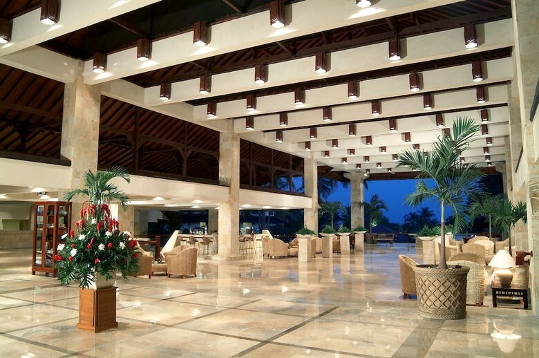 Hotel Discovery Kartika Plaza