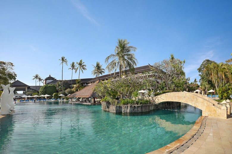 Hotel Discovery Kartika Plaza
