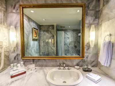 Hotel Discovery Kartika Plaza