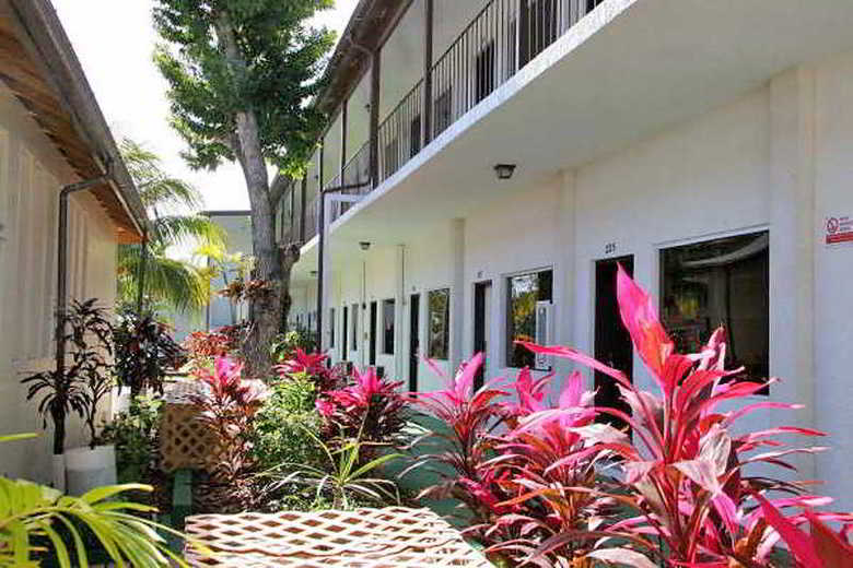 Hotel Red Carpet Inn