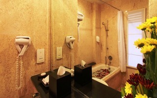 Lokha Legian Hotel