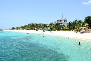Hotel Doctors Cave Beach