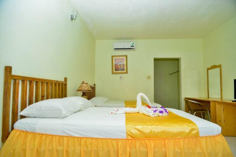 Hotel Fun Holiday Beach Resort
