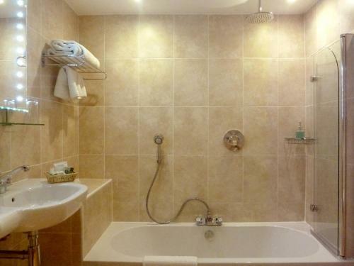 Agroturismo Plas Bodegroes Restaurant With Rooms