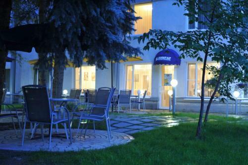 Dom Uchenykh Hotel