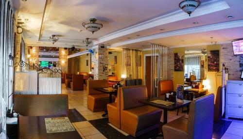 Dom Uchenykh Hotel