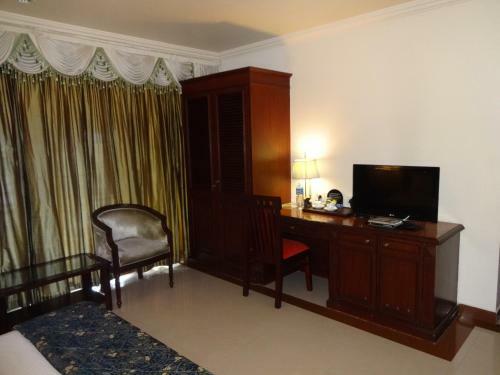 Westway Hotel